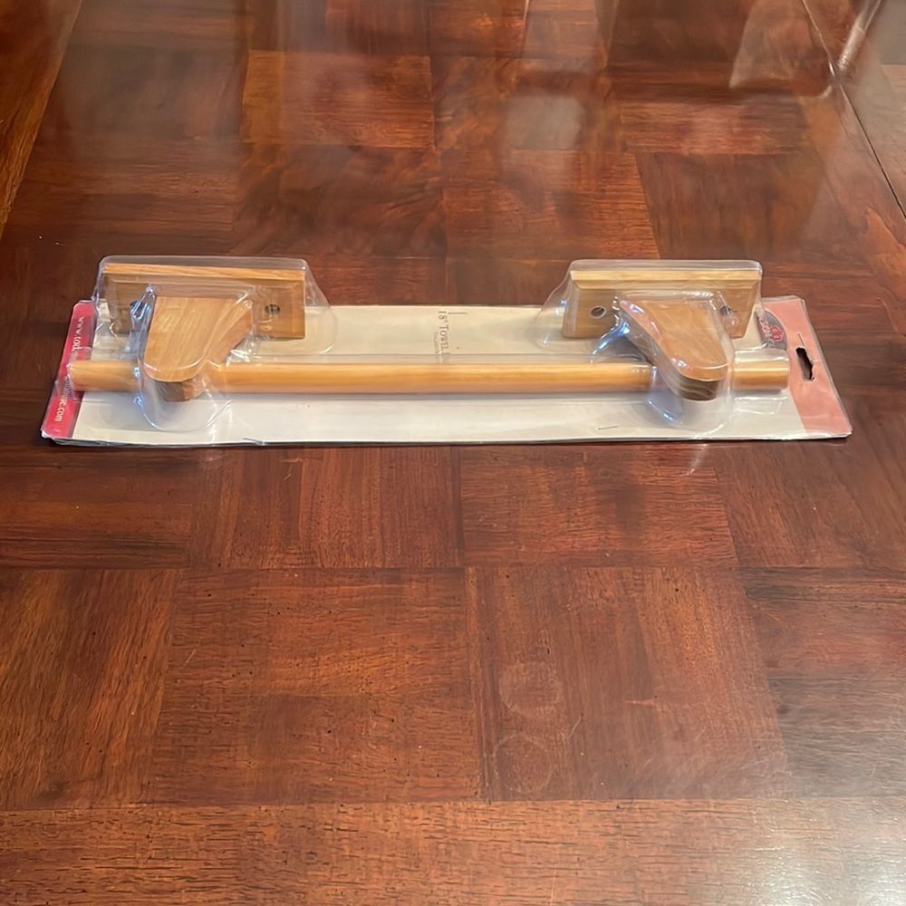 Honey Oak Wood Towel Bar 18"